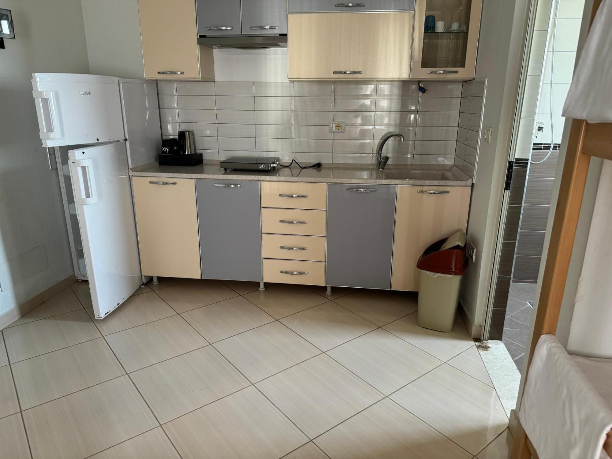 Kunevain Guest House Lezhë Eksteriør billede