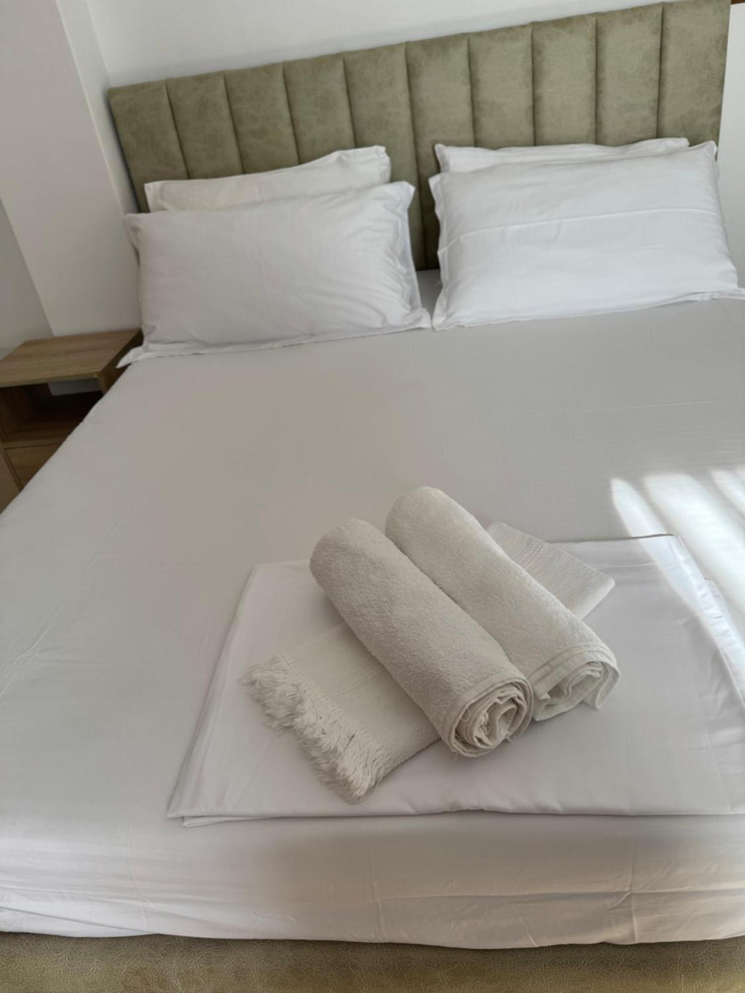 Kunevain Guest House Lezhë Eksteriør billede